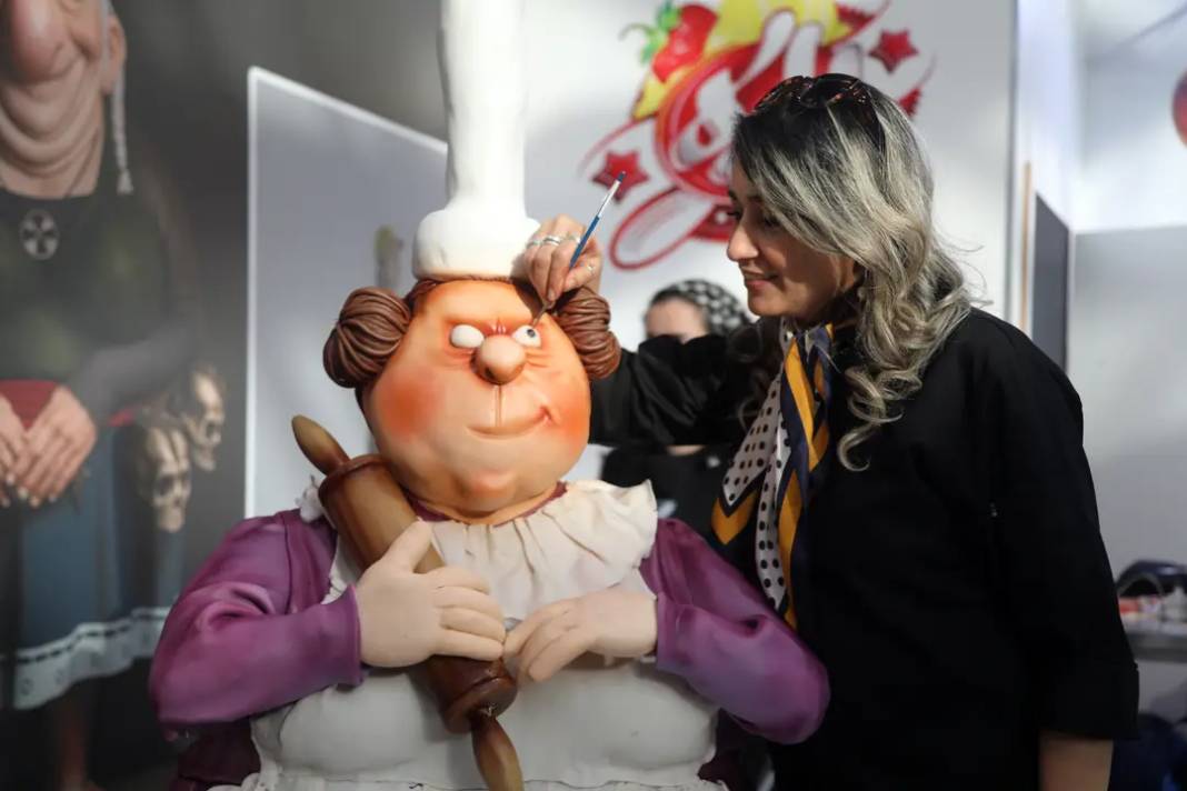 Antalya’da Tatlı Rekor: 150 Kiloluk Şeker Heykel 1